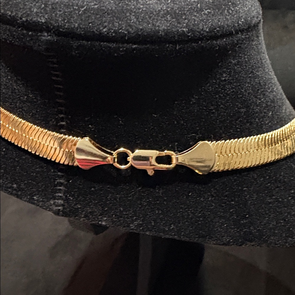 Necklace - Picture 4 of 5